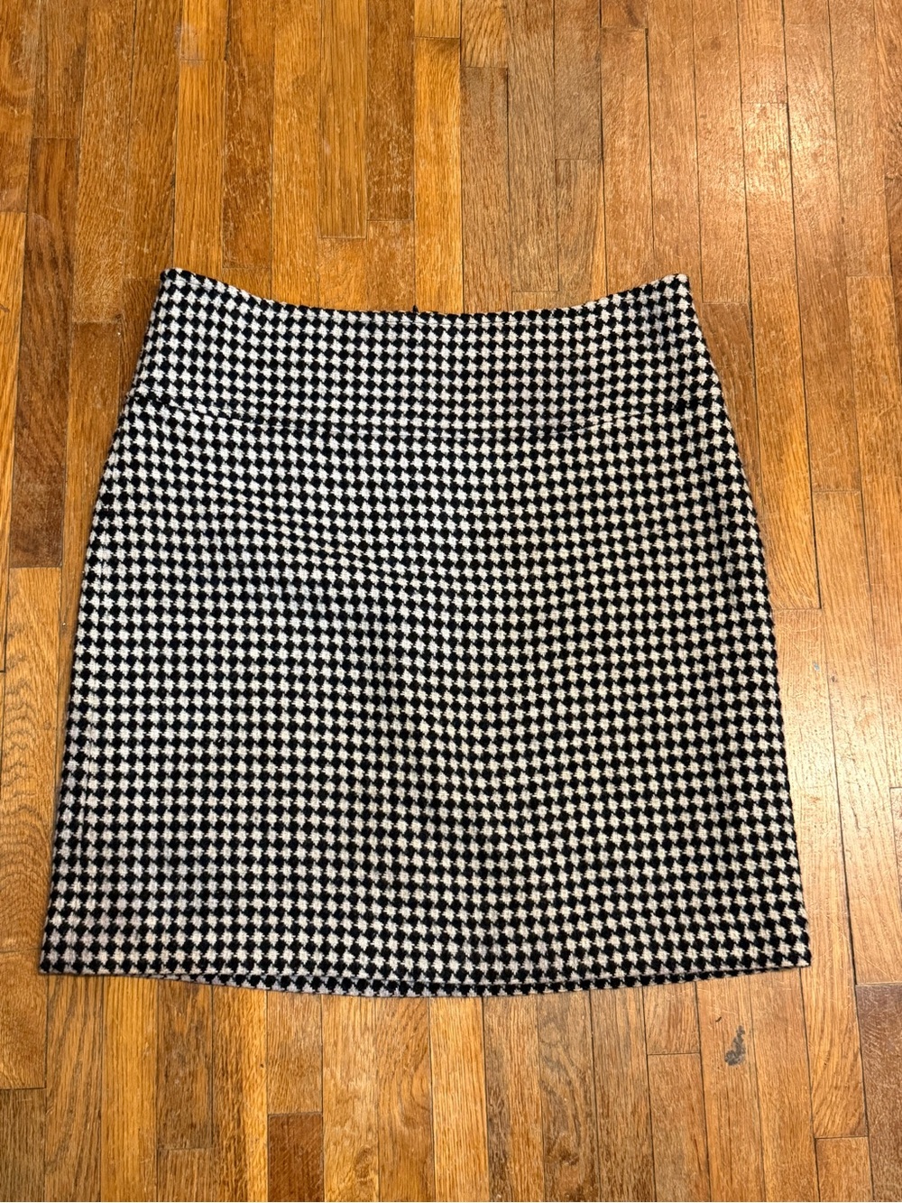 Talbots Classic Black and White Houndstooth Mini Skirt